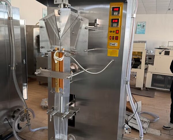 SJ-ZF 2000 LIQUID PACKING MACHINE WITHOUT PLC - Image 2