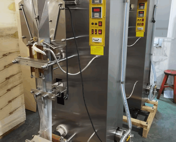 SJ-ZF 2000 LIQUID PACKING MACHINE WITHOUT PLC - Image 3