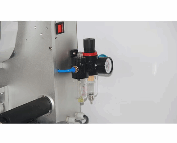 FLAT BOTTLE LABELLING MACHINE WITH DATE CODING - Image 5